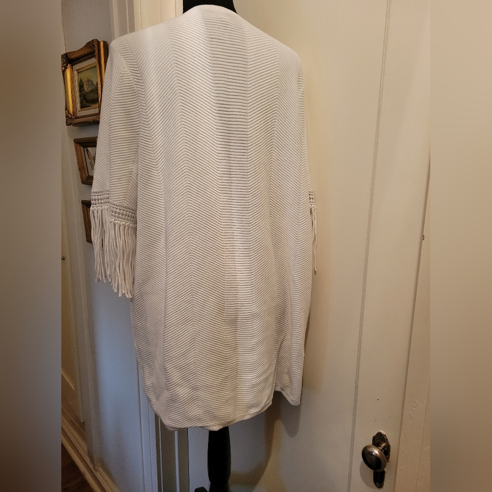 LAST CHANCE 👉🏻👉🏻 Chico's Traveler's Collection cardigan - Picture 3 of 6